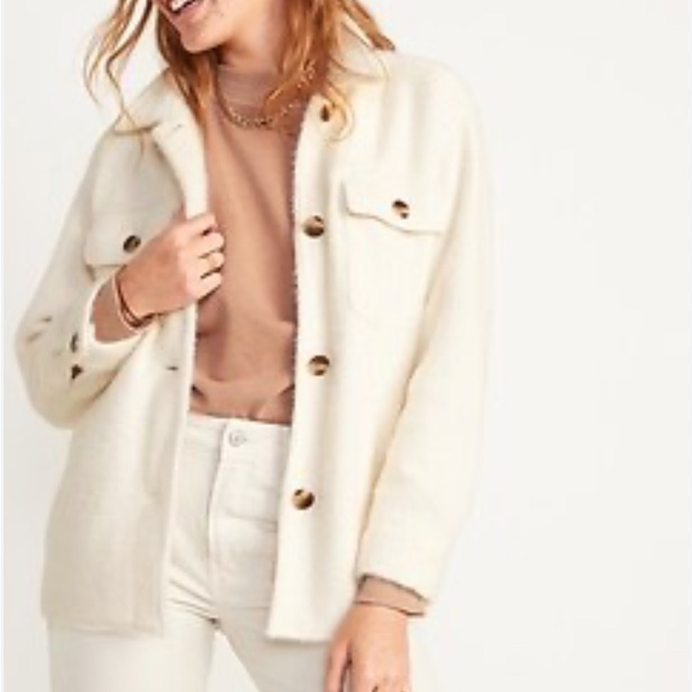 Textured button down shacket cream coloured button down flap pockets size large